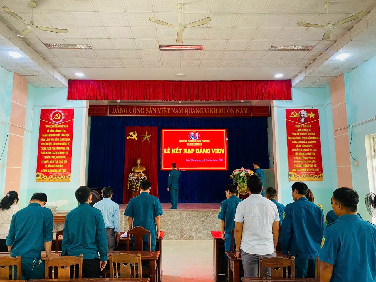 Chi bộ Quân sự phường tổ chức lễ kết nạp Đảng viên